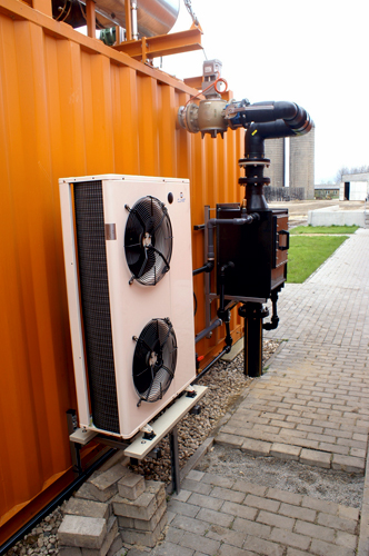 Retrofit of a gas cooler for a biological gas plant
